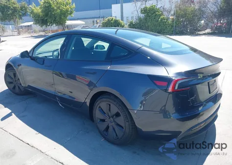 2025 Tesla Model 3 Long Range Rear-Wheel Drive z USA, uszkodzony, nr VIN 5YJ3E1EA1SF046088